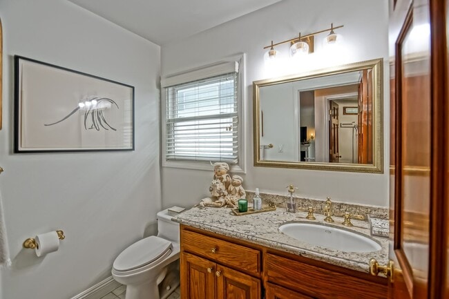 Building Photo - CHARMING & SPACIOUS, 5BR3.5BA HOME W/ PRIVATE YARD, BALCONY & SPRAWLING LIVING SPACE NEXT TO SAND...