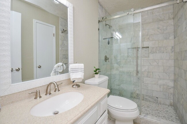 Building Photo - Echo Ridge, Sugar Land, TX 77478 - 3 BR 2 BA single-family home