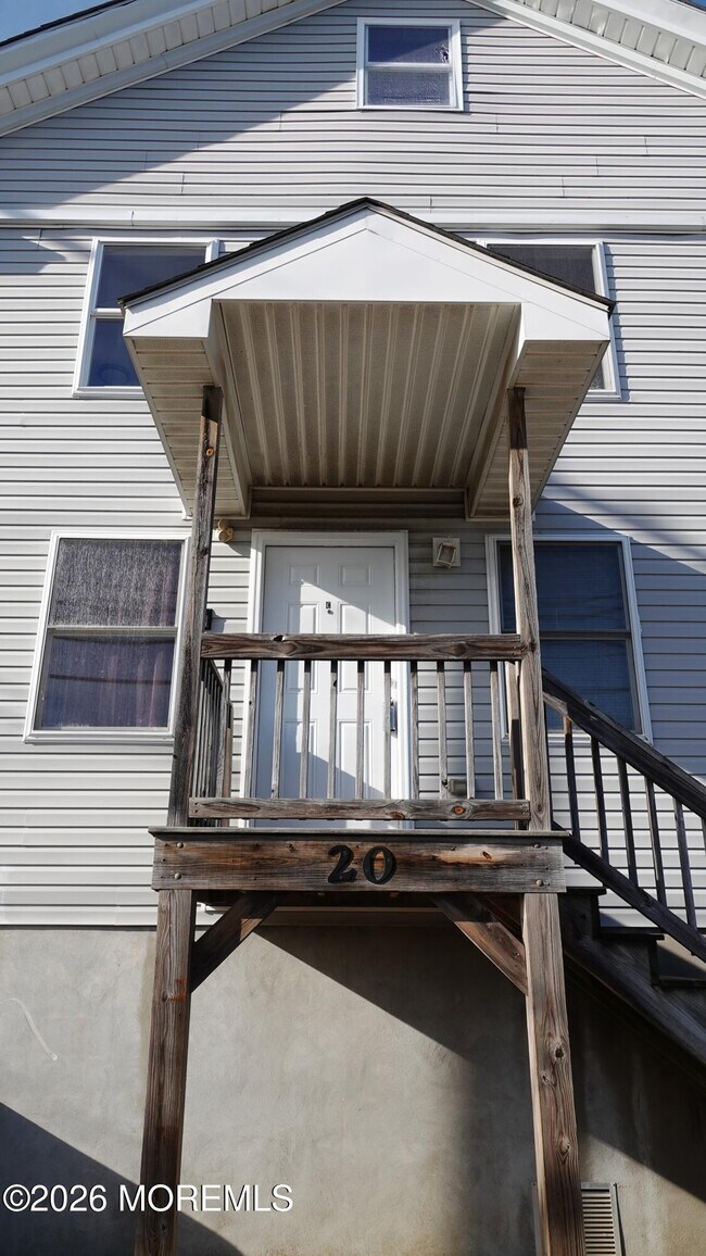 Building Photo - 20 Main St