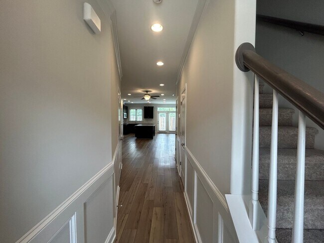 Building Photo - Like NEW Luxury 2-story townhome 2 bedrooms and 2.5 baths + Flex room + 1 car garage in High Point