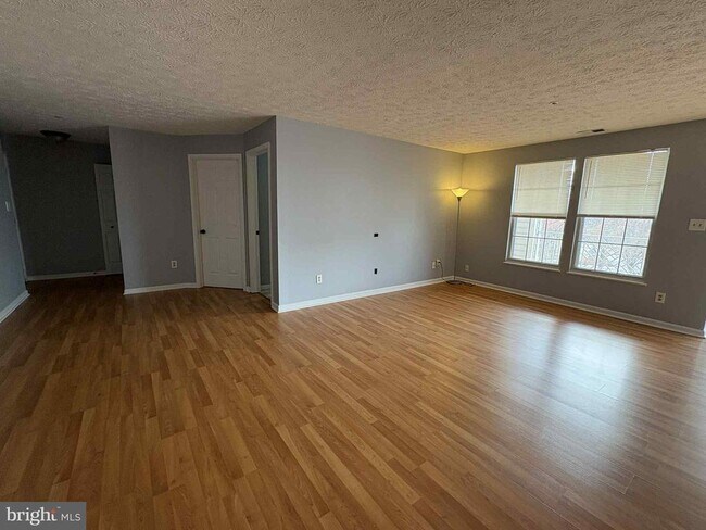 Building Photo - 701 Orchard Overlook