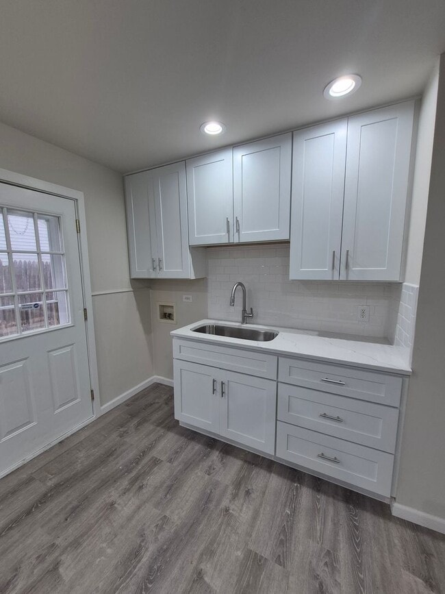 Building Photo - A must see 3-bedroom home!!