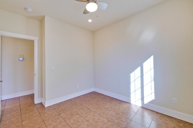 Building Photo - 3-Bed, 3-Bath Home in Sunnyvale near Seven...