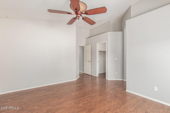 Building Photo - 8156 W Tonto Ln