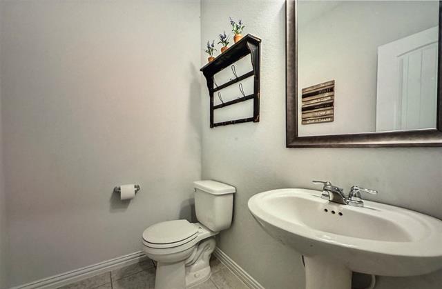 Building Photo - 1621 Frankford Dr
