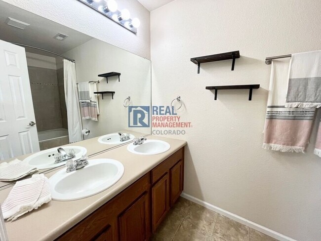 Building Photo - 2575 Shannara Grove