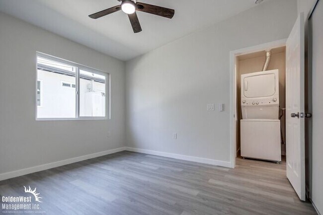 Building Photo - Remodeled 2Bdm 1Ba Apartment with Spacious Yard in La Mesa