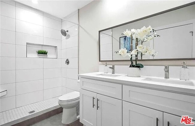 Building Photo - 6651 Aldea Ave