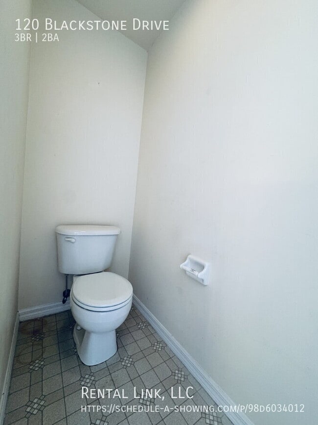 Building Photo - 120 Blackstone Dr