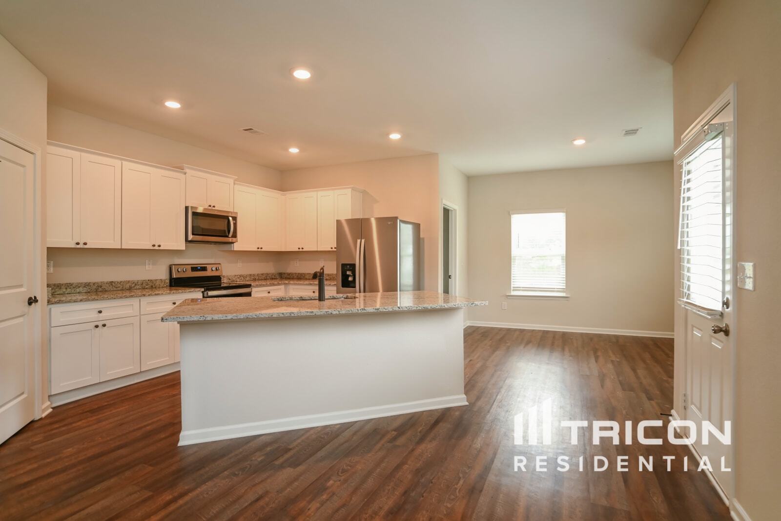 Building Photo - 966 Minden Terrace