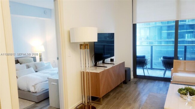 Building Photo - 801 S Miami Ave