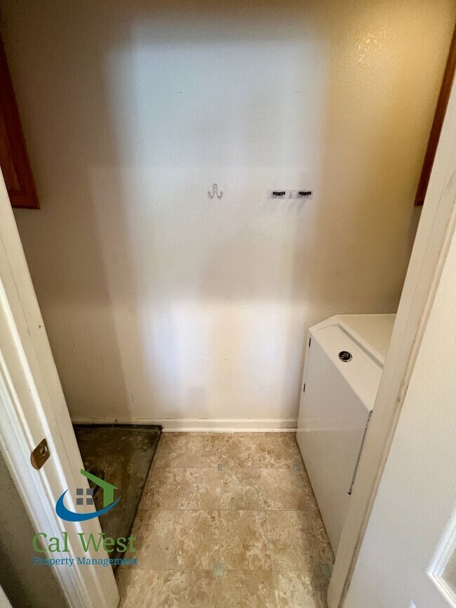 Building Photo - $3395 - 2BD/2BA Beautiful Palmia Condo Near Cottle Road & 85 Available Now!