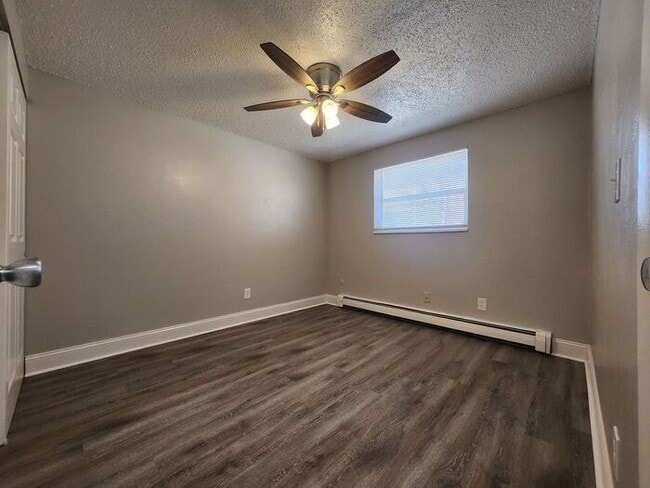 Building Photo - Charming Renovated 2-Bedroom – Includes Utilities | Move In Now – Next Month’s Rent is Waived!