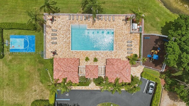 Building Photo - 411 Bermuda Springs Dr