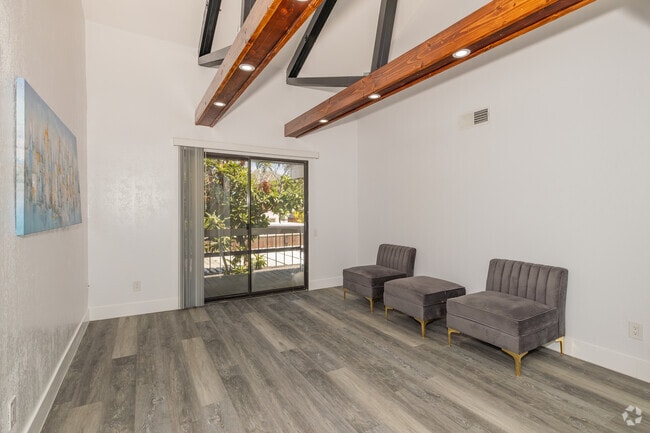 2BR, 1BA - 822SF - Living Room - Fair Oaks Heights Apartments