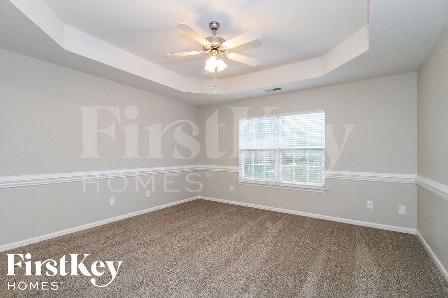 Building Photo - 2592 Viola Ct