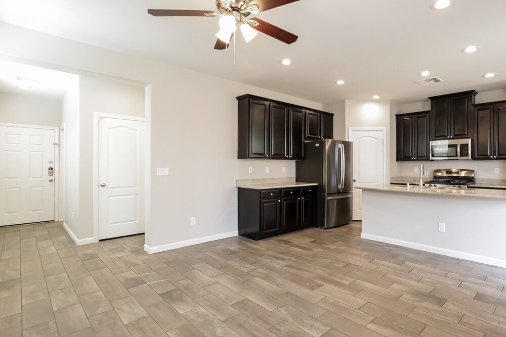 Building Photo - 6388 Kellyville Dr