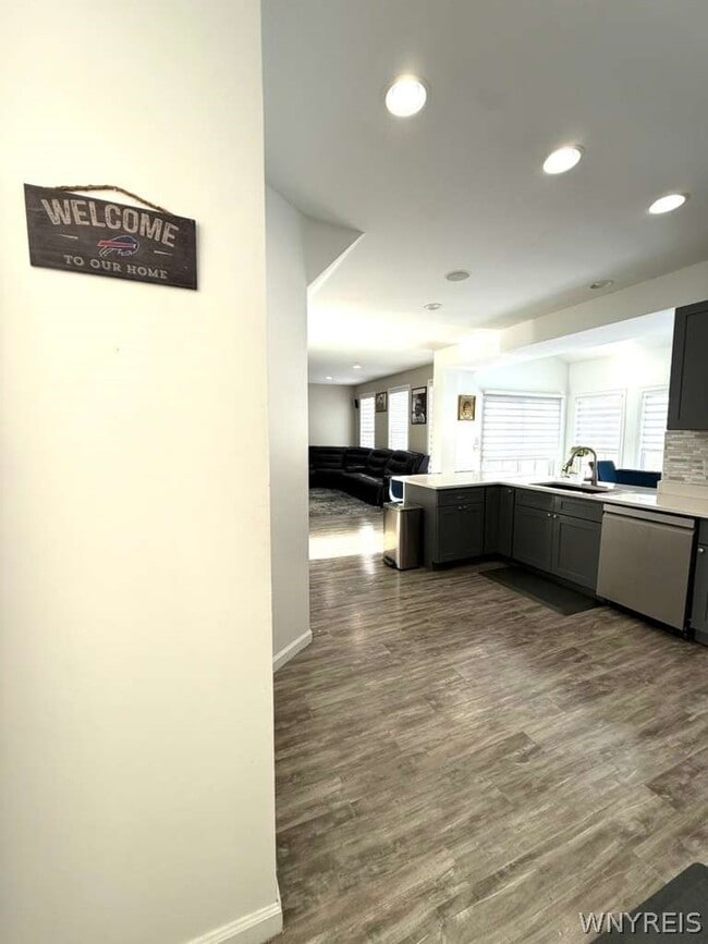 Building Photo - 2423 Purple Martin Ln