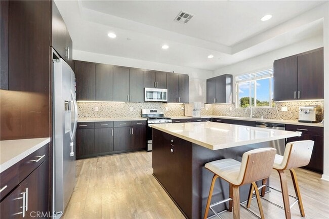 Building Photo - 711 Brooklyn Dr