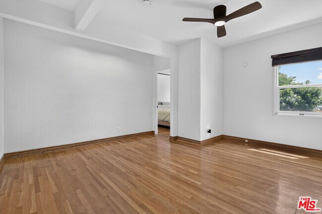 Building Photo - 9001 Lloyd Pl