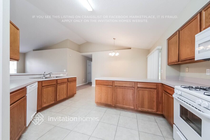 Building Photo - 1131 Windy Bluff Dr