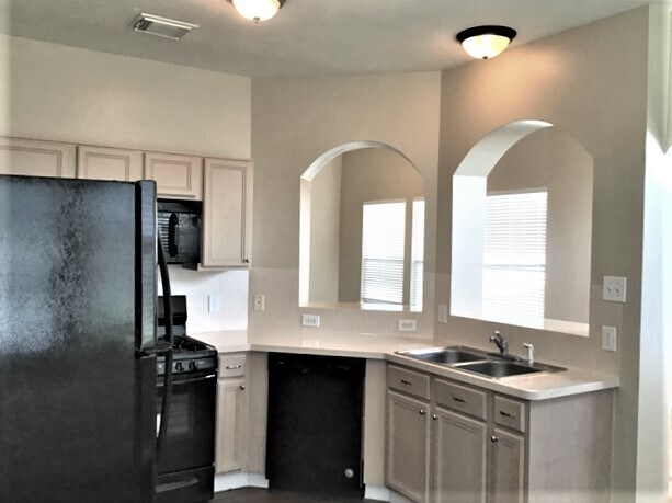 Building Photo - 3927 Dogwood Bough Ln
