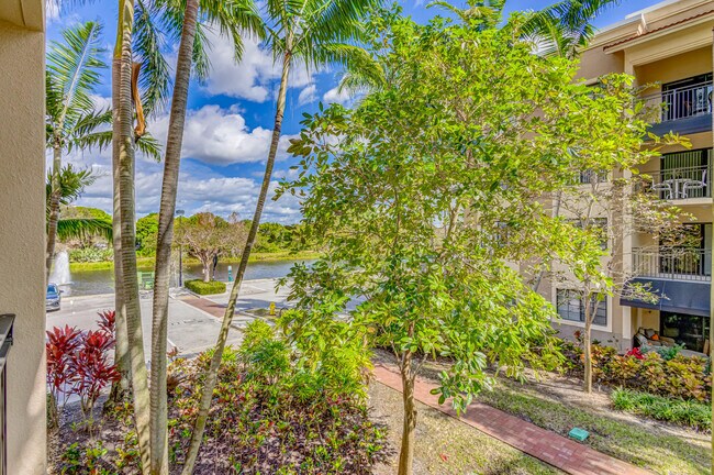 Building Photo - 4801 PGA Boulevard