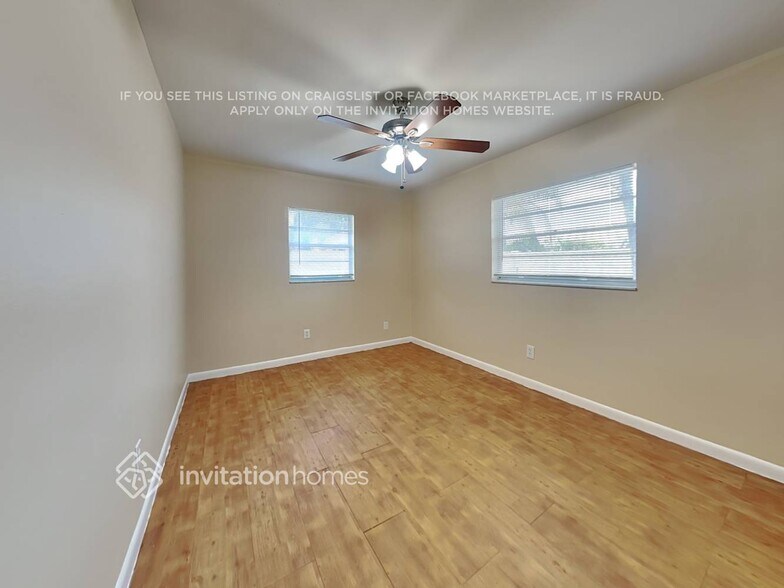Building Photo - 8303 W Hiawatha St