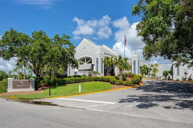 Building Photo - 209 Cypress Ct