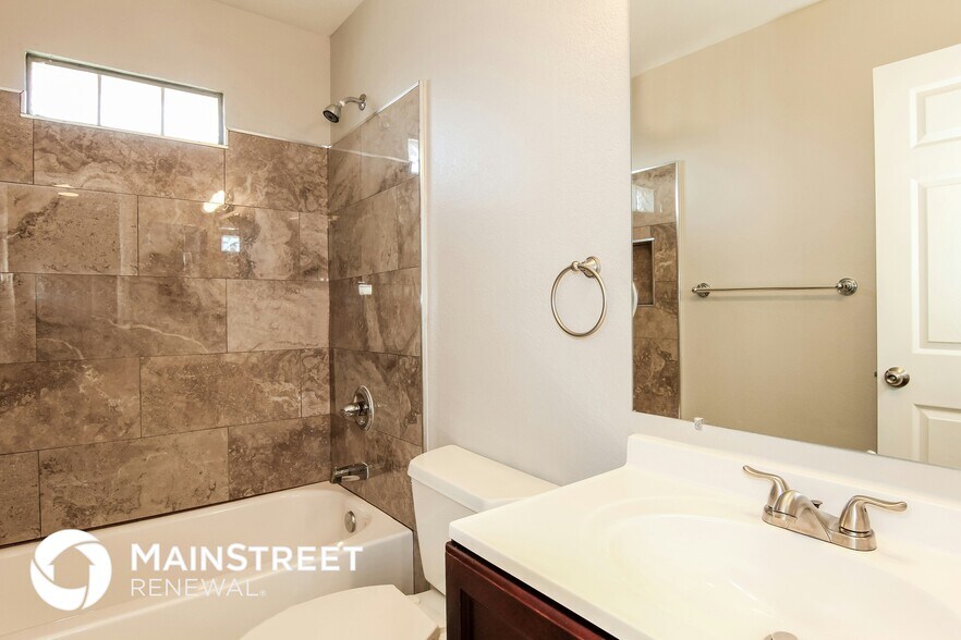 Building Photo - 11635 N 83rd Ave