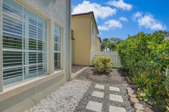 Building Photo - 138 Via Palma Ln