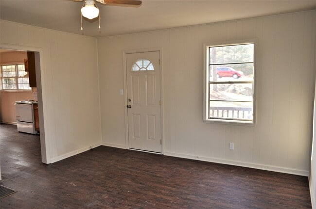 Building Photo - 874 Carrollton Vila Rica Hwy