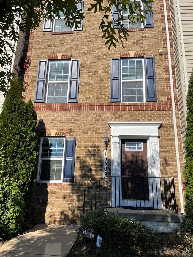 Primary Photo - THREE LEVEL TOWNHOUSE WITH 2 CAR GARAGE