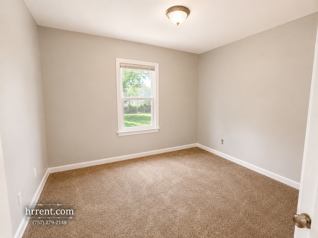 Building Photo - Newly Renovated 2 Bedroom 1 Bathroom Single Family Home located in the Greater Wythe area of Hamp...