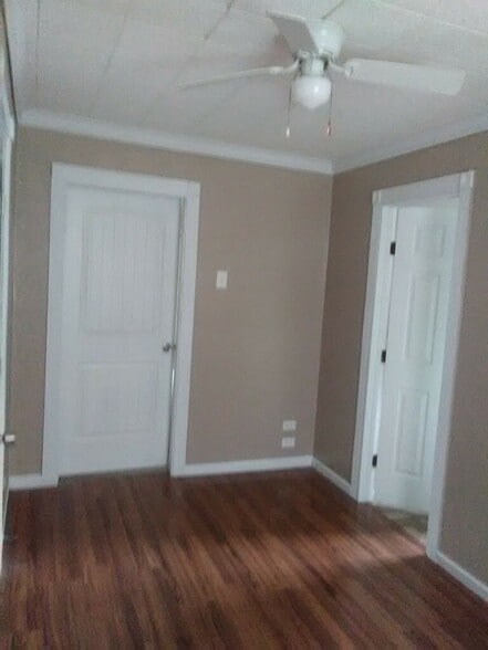 Building Photo - 120 W DARBY ST