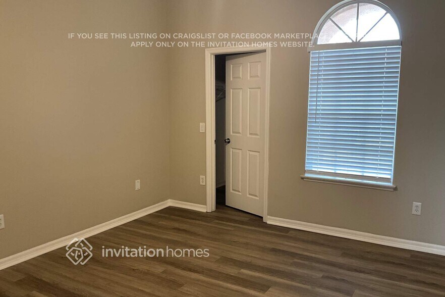 Building Photo - 1543 Sun Meadow Dr