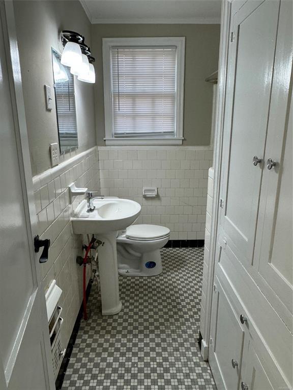 Building Photo - 19 Bradley Dr