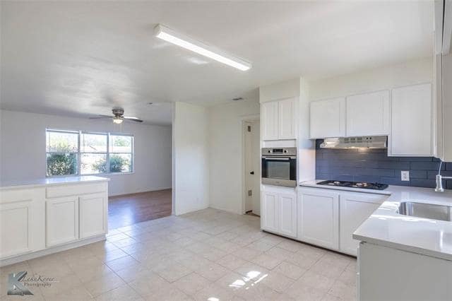 Building Photo - 2326 N Mockingbird Ln