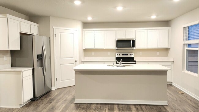 Building Photo - Modern 4BR Home Near Great Western Bike Trail | West Des Moines