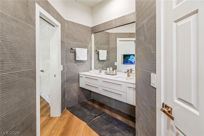 Building Photo - 404 Summer Mesa Dr