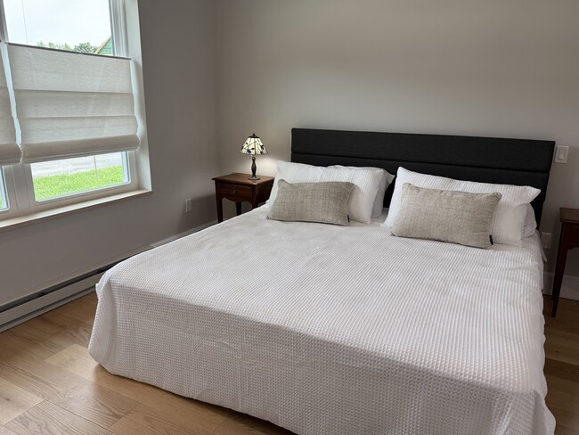 Building Photo - 42 O'Neil St