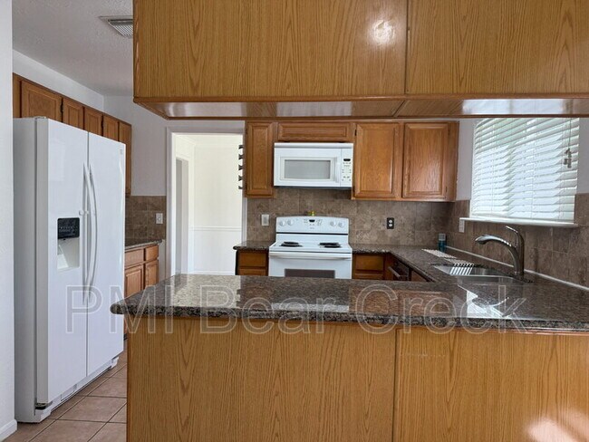 Building Photo - 7818 Sunny Ridge Dr