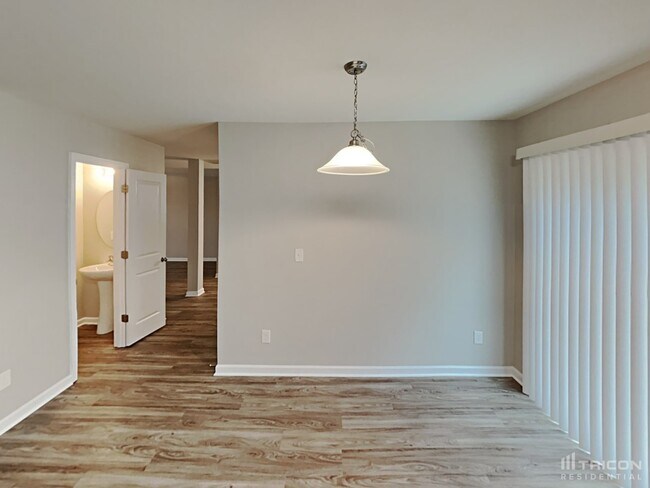 Building Photo - 232 Taylors Landing Ave