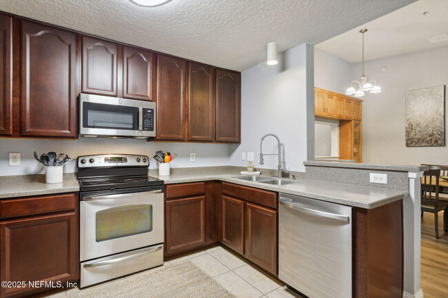 Building Photo - 13785 Herons Landing Way