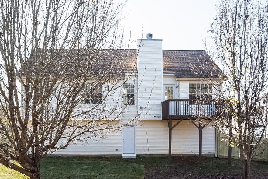 Building Photo - 430 Summer Hill Cir