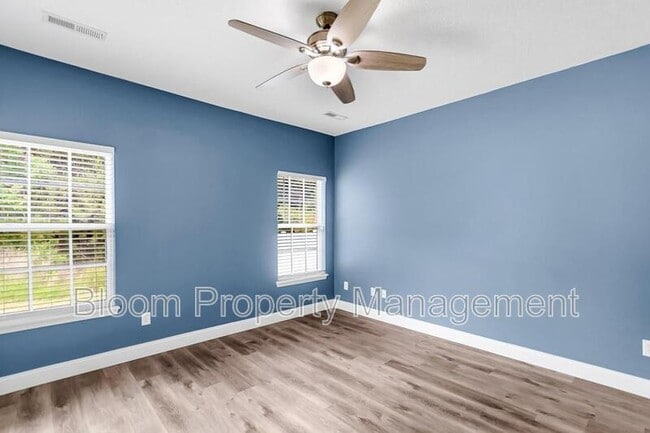 Building Photo - 317 Savannah River Dr