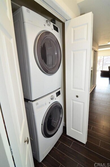 Building Photo - 4637 Park Dr