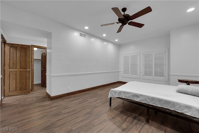 Building Photo - 2513 Wimbledon Dr