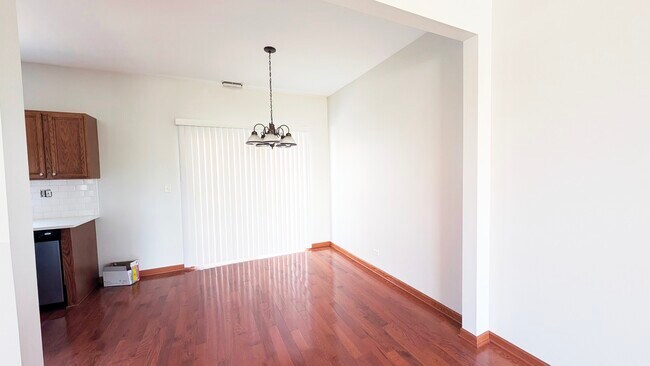 Building Photo - 1713 Fieldstone Dr N
