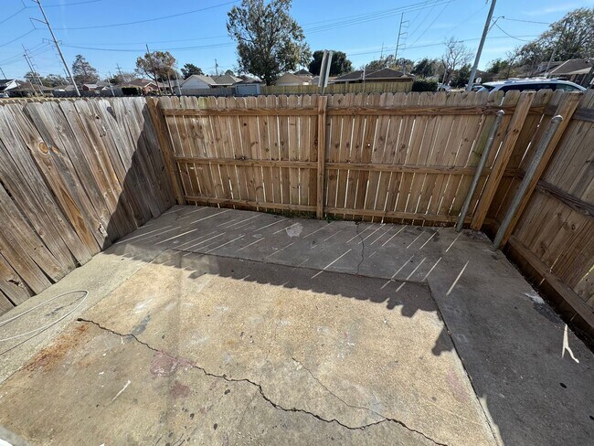 Building Photo - 2105 Giuffrias Ave